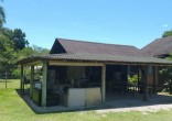 Casa com Características de Sítio à Venda no Maris