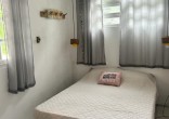 Casa � Venda no Mariscal com Jardim e Quadra de Ba