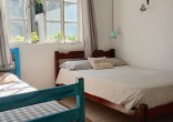 Casa � Venda no Mariscal com Jardim e Quadra de Ba