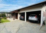 Casa à Venda em Brusque SC com 4 Quartos | 240m² |