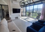 Cobertura Duplex com 3 Suítes à Venda no Mariscal,
