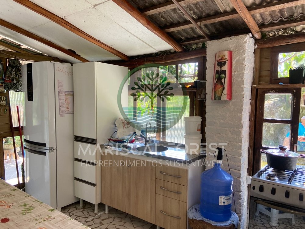 Casa charmosa cercada pela natureza no Z Amndio,