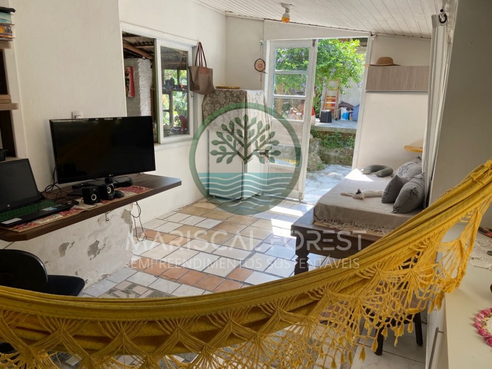 Casa charmosa cercada pela natureza no Z Amndio,