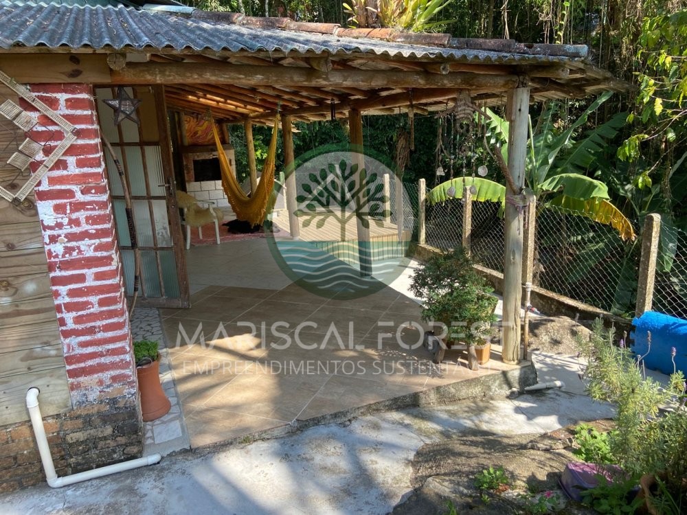 Casa charmosa cercada pela natureza no Z Amndio,