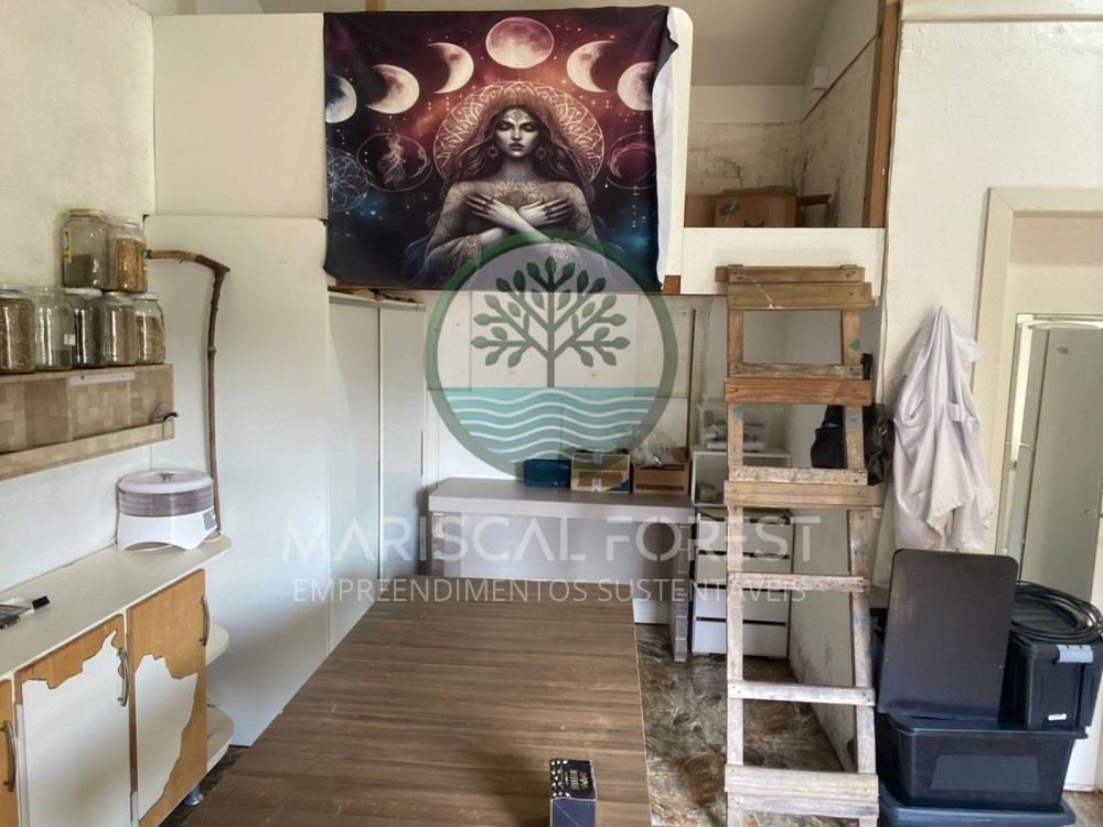 Casa charmosa cercada pela natureza no Z Amndio,