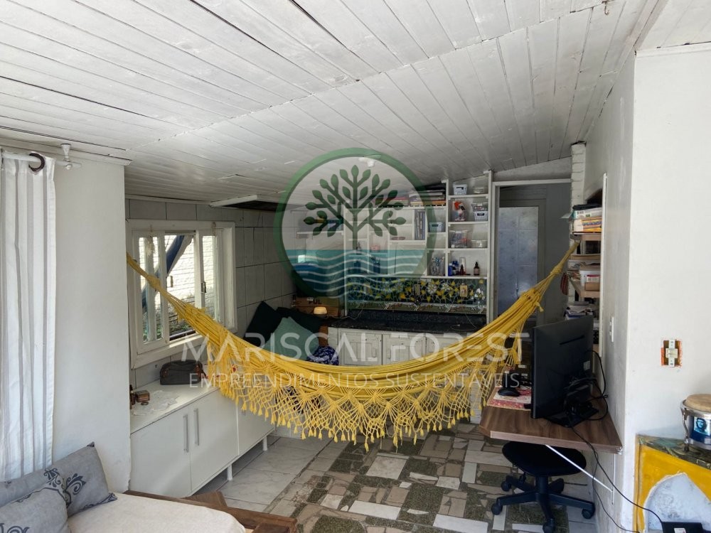 Casa charmosa cercada pela natureza no Z Amndio,