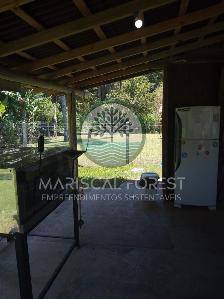 Casa com Caracter�sticas de S�tio � Venda no Maris