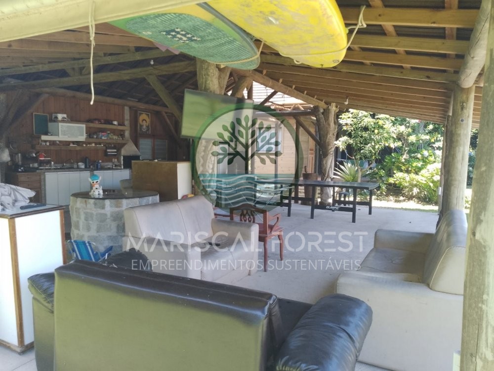 Casa com Caracter�sticas de S�tio � Venda no Maris