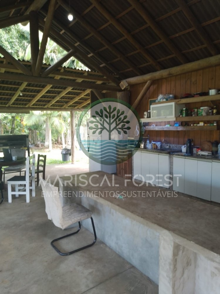 Casa com Caracter�sticas de S�tio � Venda no Maris