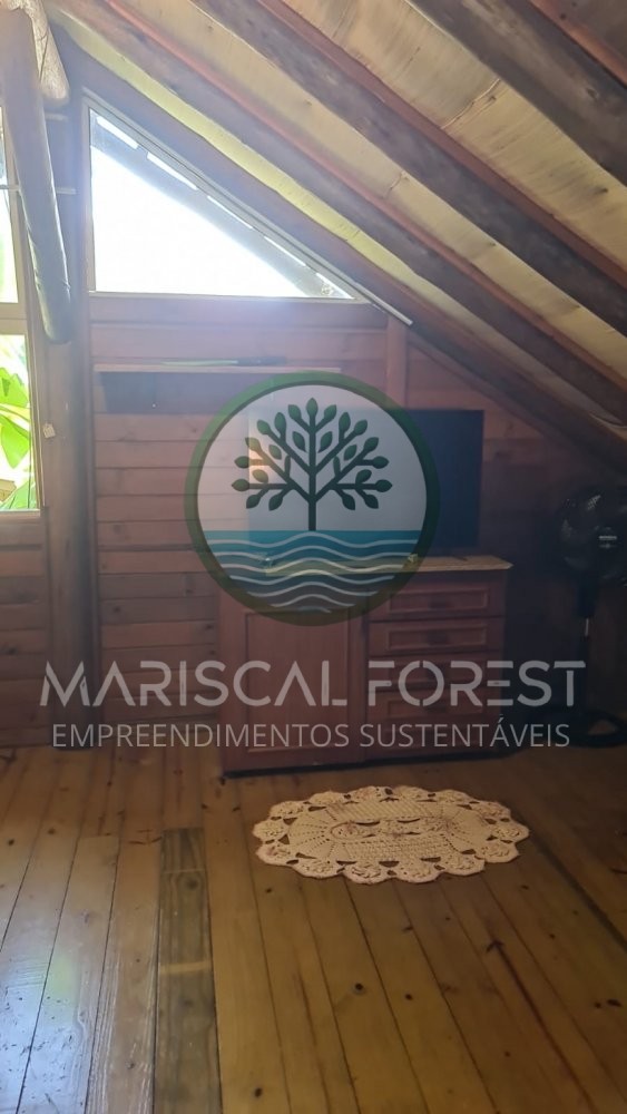 Casa com Caracter�sticas de S�tio � Venda no Maris
