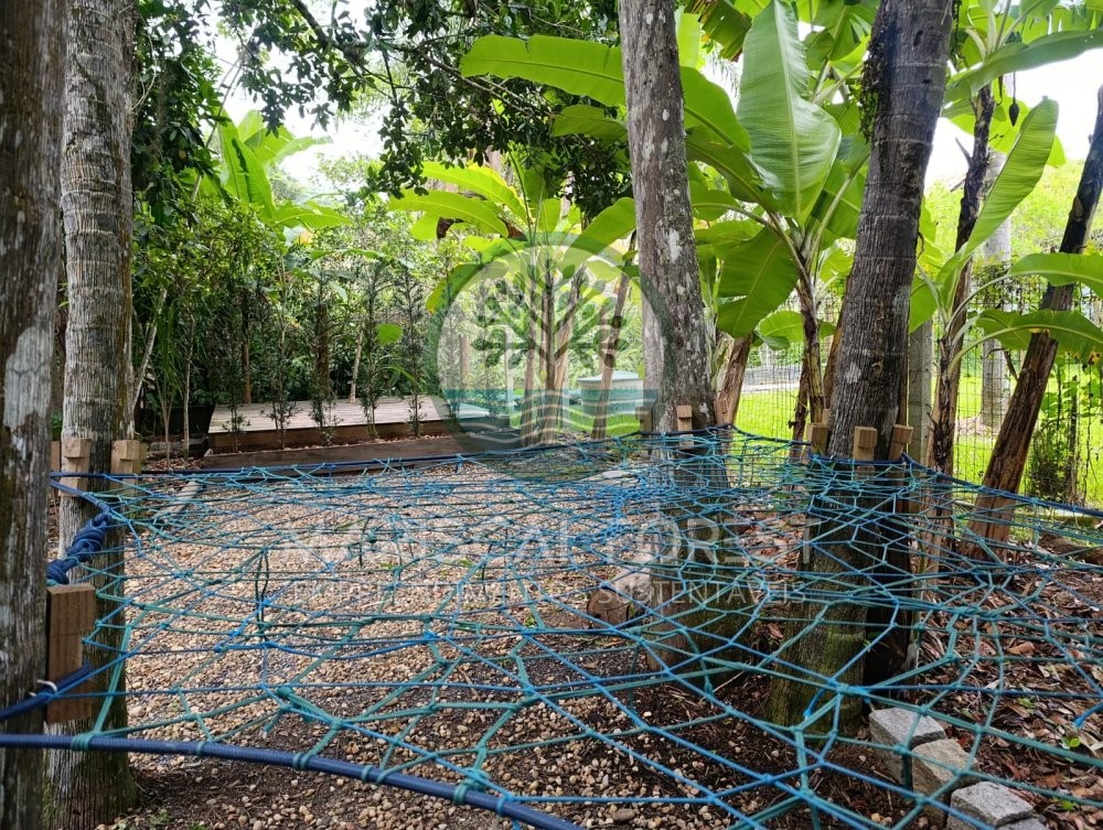 Casa com Caracter�sticas de S�tio � Venda no Maris