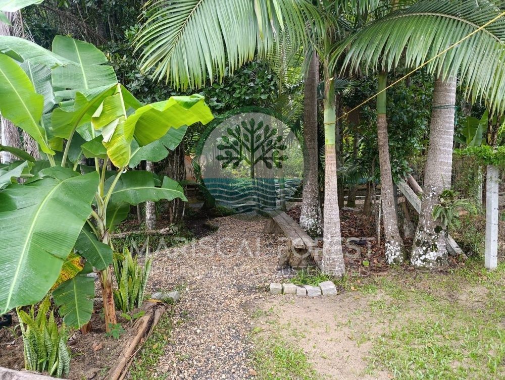 Casa com Caracter�sticas de S�tio � Venda no Maris