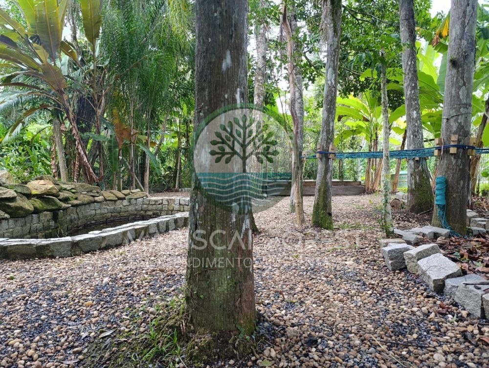 Casa com Caracter�sticas de S�tio � Venda no Maris