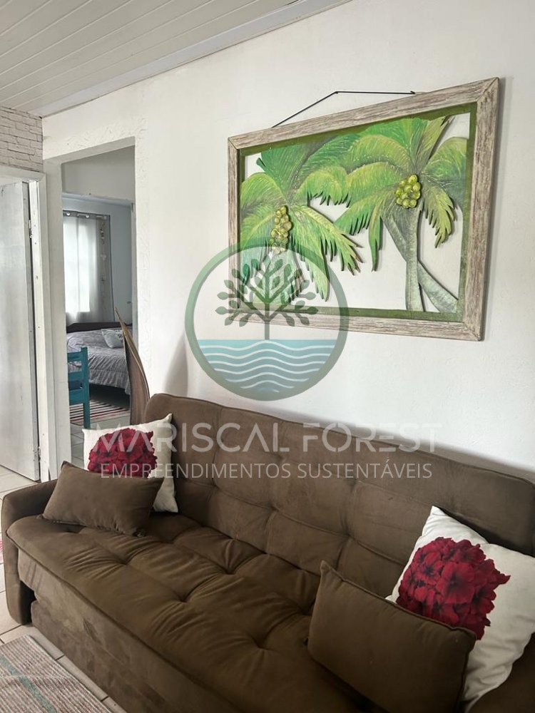 Casa � Venda no Mariscal com Jardim e Quadra de Ba