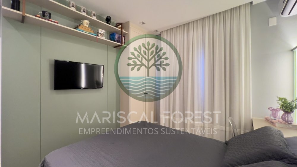 Casa T�rrea � Venda no Mariscal a 350m da Praia
