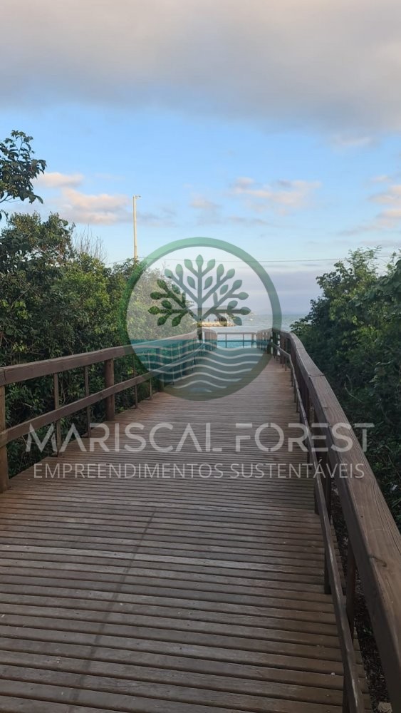 Casa � Venda em Zimbros a 400 Metros da Praia