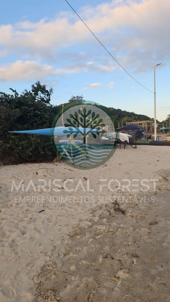 Casa � Venda em Zimbros a 400 Metros da Praia