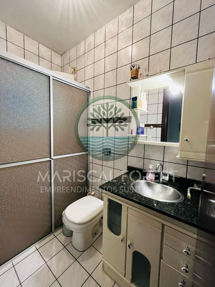 Casa � Venda em Brusque SC com 4 Quartos | 240m� |