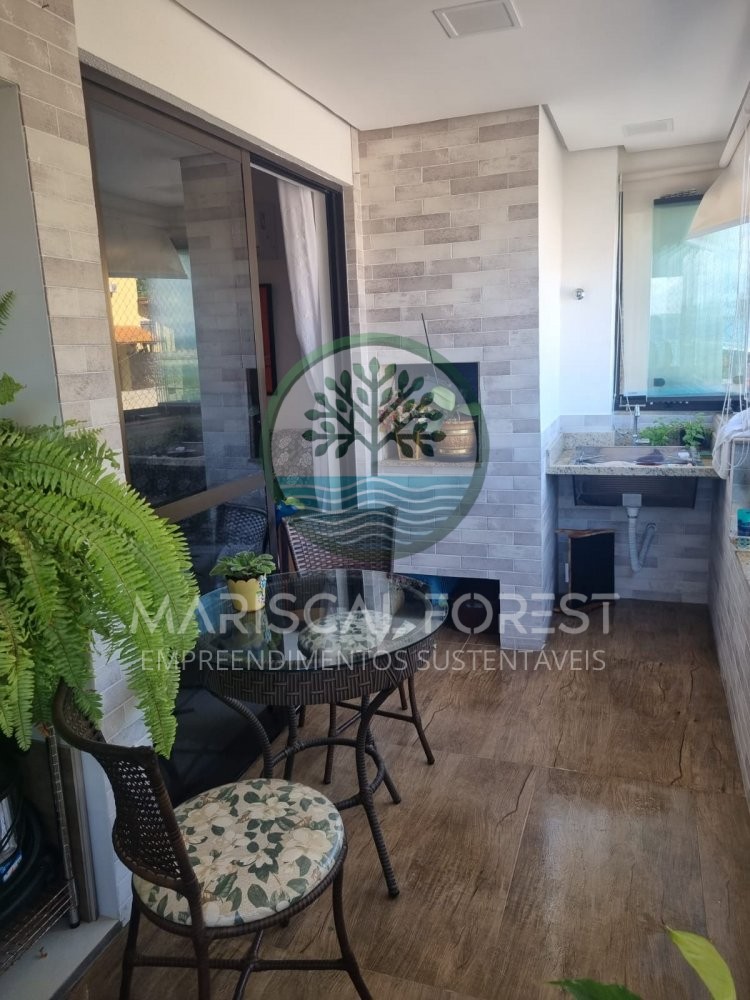 Apartamento em Jurer� Leste com Vista para o Mar |