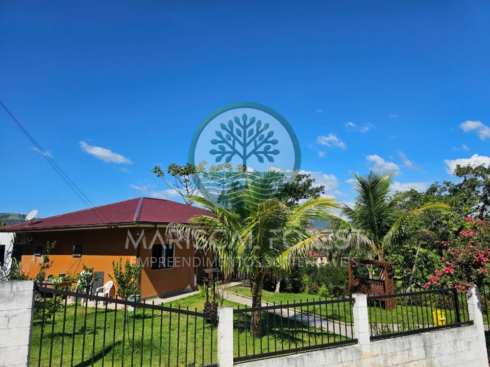 S�tio com Casa de 420 m� e Piscina � Venda em Paul
