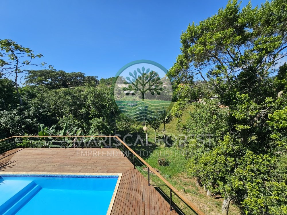 S�tio com Casa de 420 m� e Piscina � Venda em Paul
