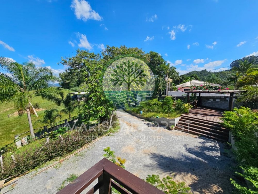 S�tio com Casa de 420 m� e Piscina � Venda em Paul