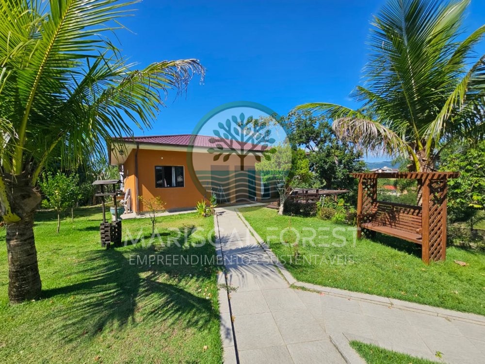 S�tio com Casa de 420 m� e Piscina � Venda em Paul