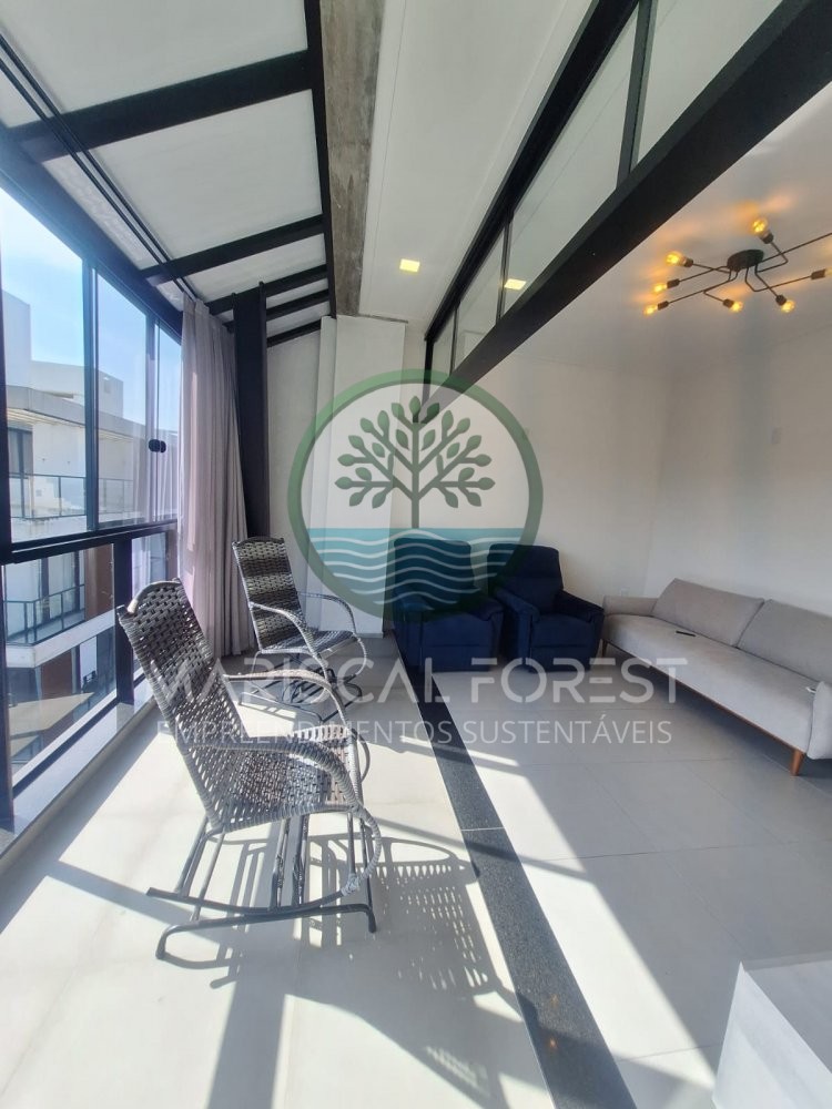 Cobertura Duplex com 3 Su�tes � Venda no Mariscal,