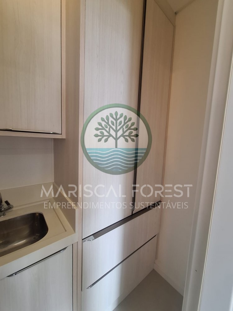 Cobertura Duplex com 3 Su�tes � Venda no Mariscal,