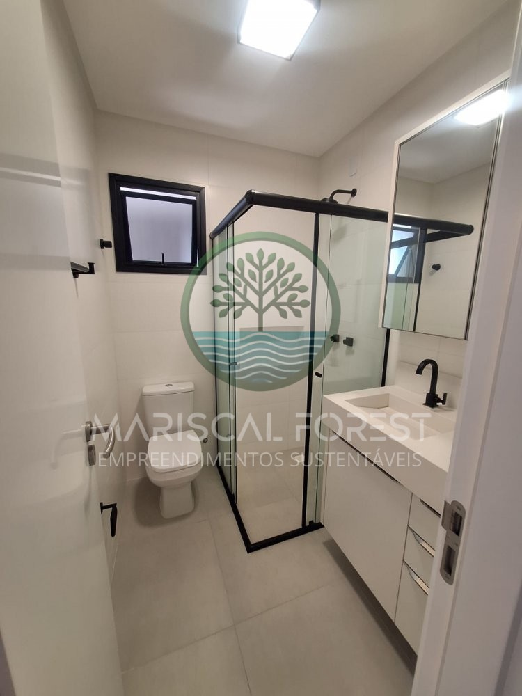 Cobertura Duplex com 3 Su�tes � Venda no Mariscal,