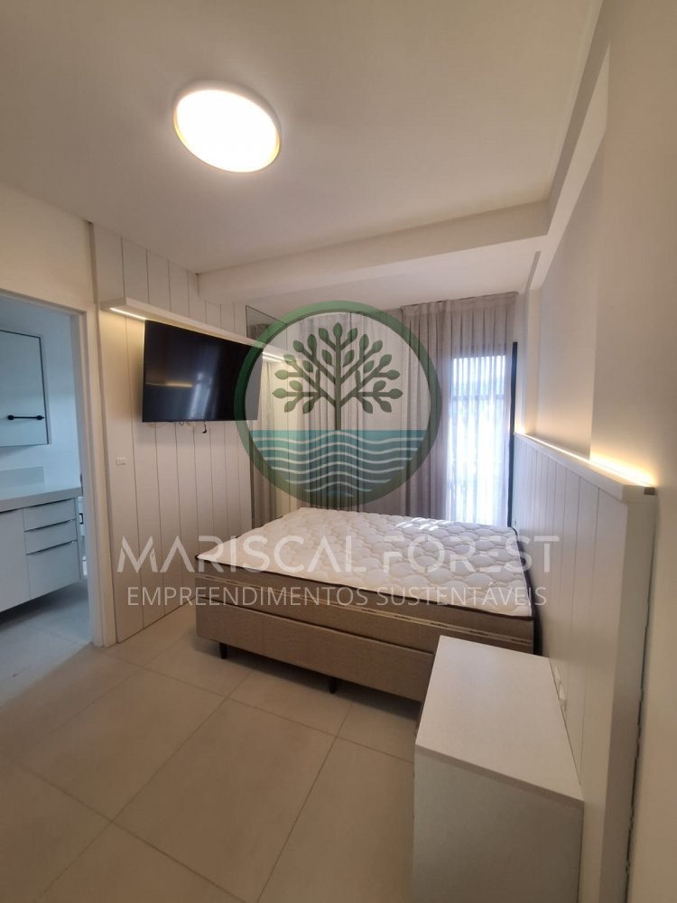 Cobertura Duplex com 3 Su�tes � Venda no Mariscal,