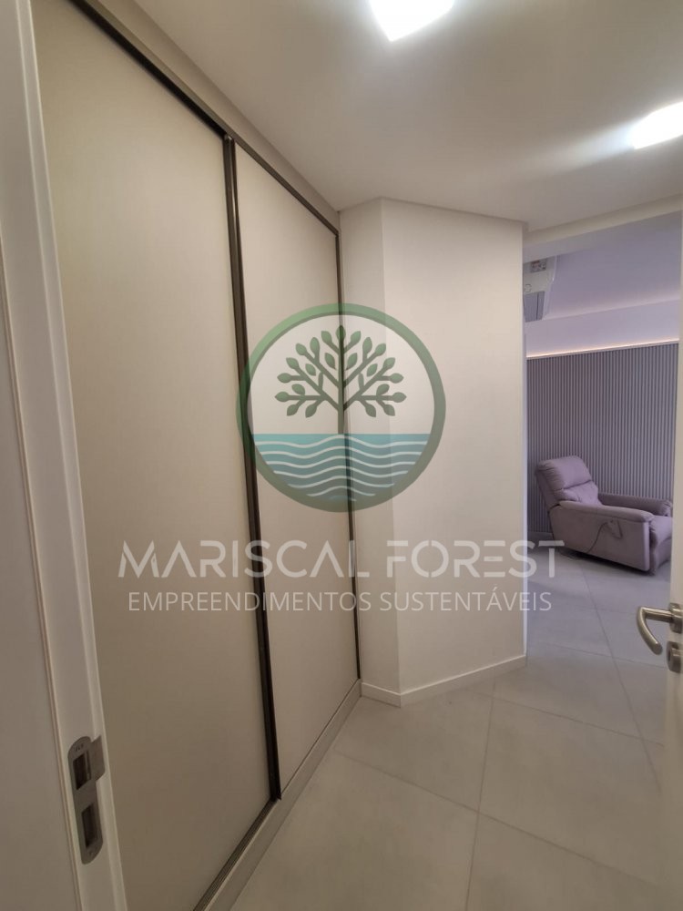 Cobertura Duplex com 3 Su�tes � Venda no Mariscal,