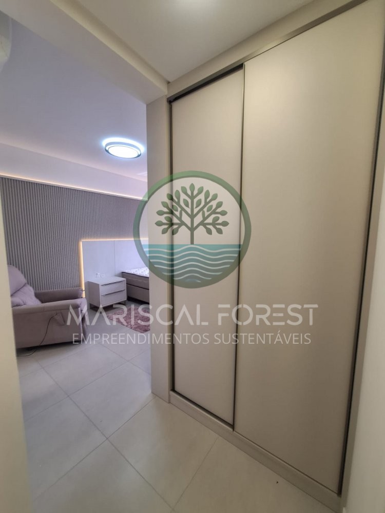 Cobertura Duplex com 3 Su�tes � Venda no Mariscal,