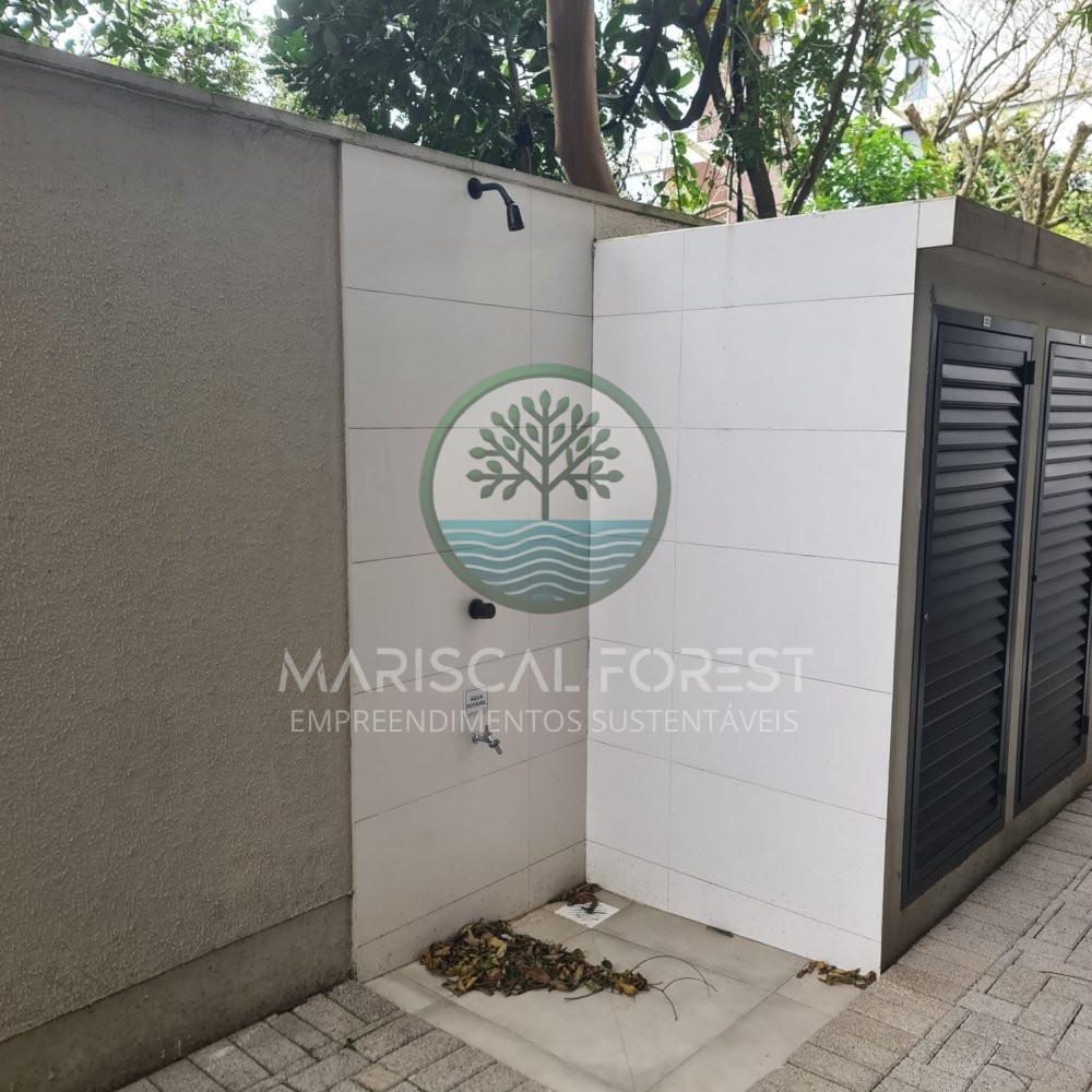 Cobertura Duplex com 3 Su�tes � Venda no Mariscal,