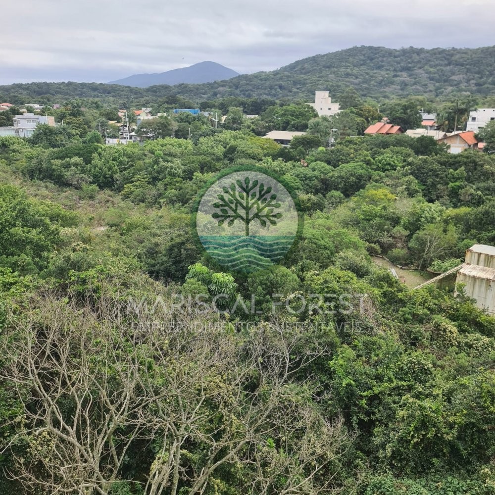 Cobertura Duplex com 3 Su�tes � Venda no Mariscal,
