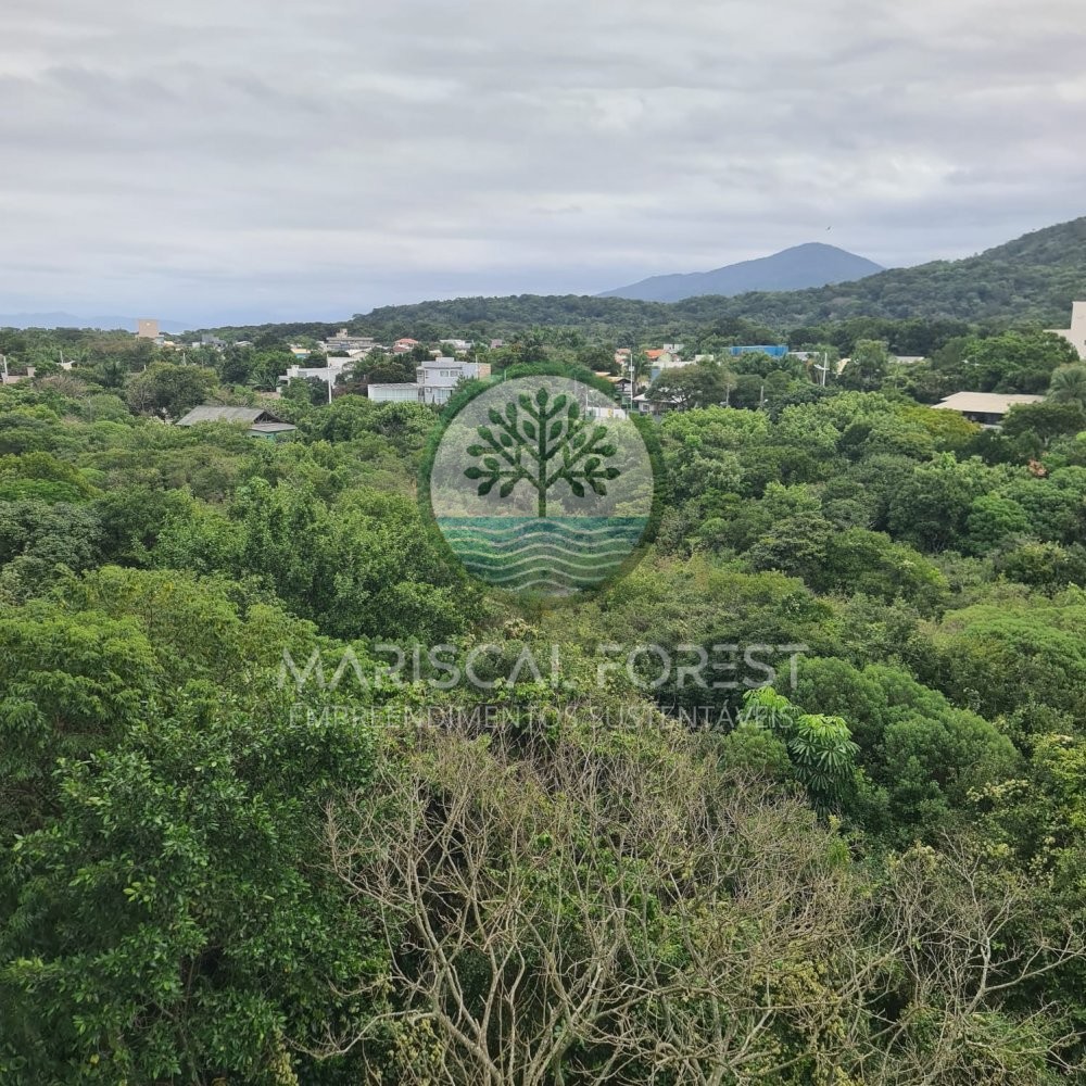Cobertura Duplex com 3 Su�tes � Venda no Mariscal,