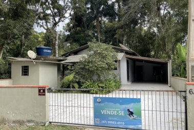 Casa á venda em Bombinhas
