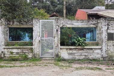 Casa � venda em Mariscal com fundos para a mata | 